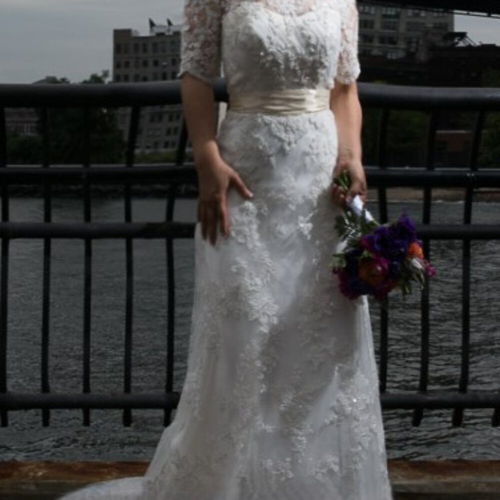 FOR SALE: One-Time Used Casablanca Wedding Dress Size:14